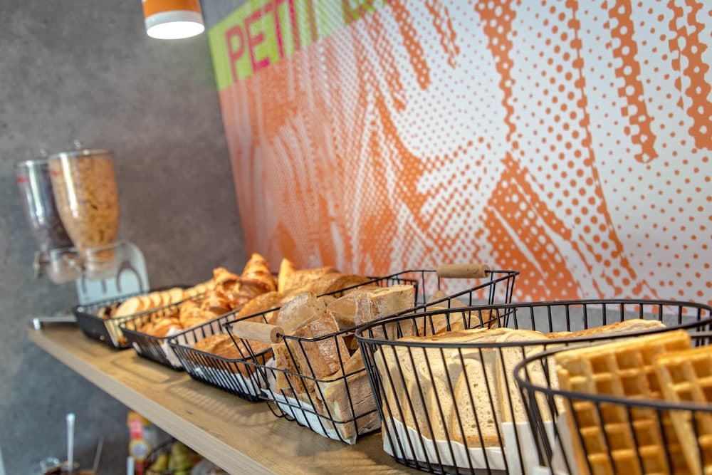 ibis budget Fréjus Saint-Raphaël Capitou A8