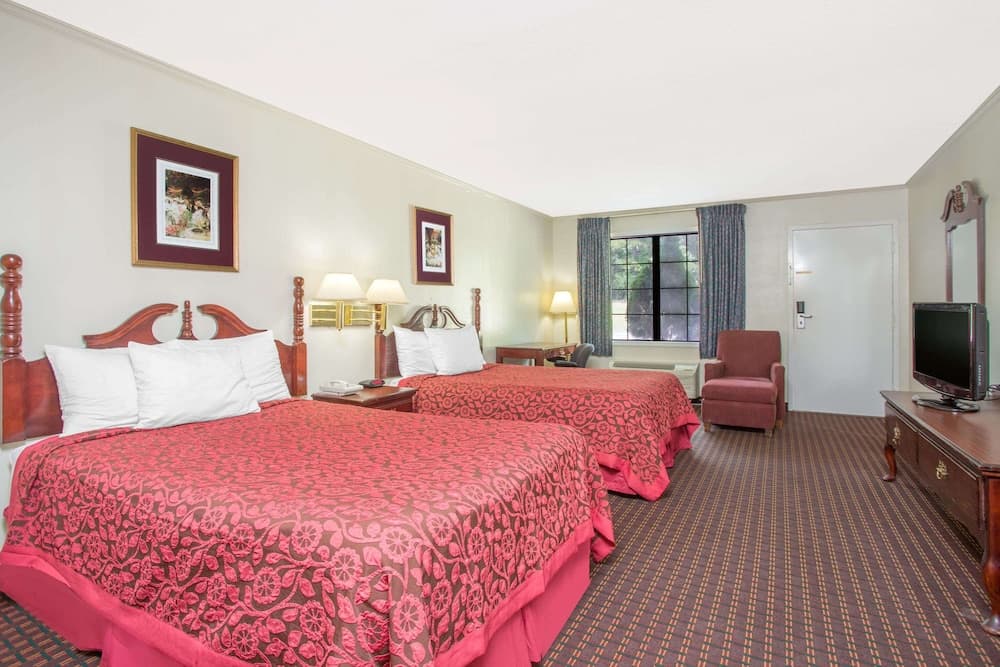 Days Inn by Wyndham Milledgeville