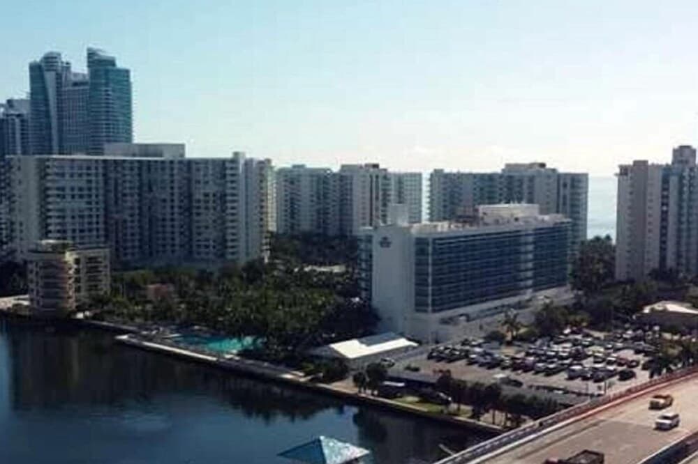 Bwalk Resort Rentals