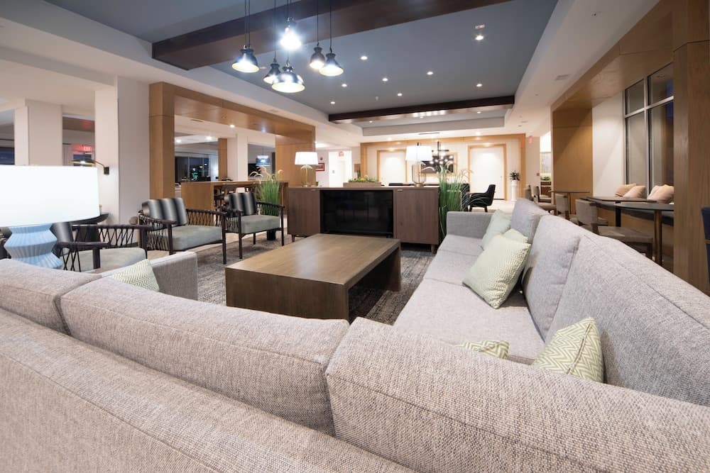 Staybridge Suites Cincinnati East Milford by IHG