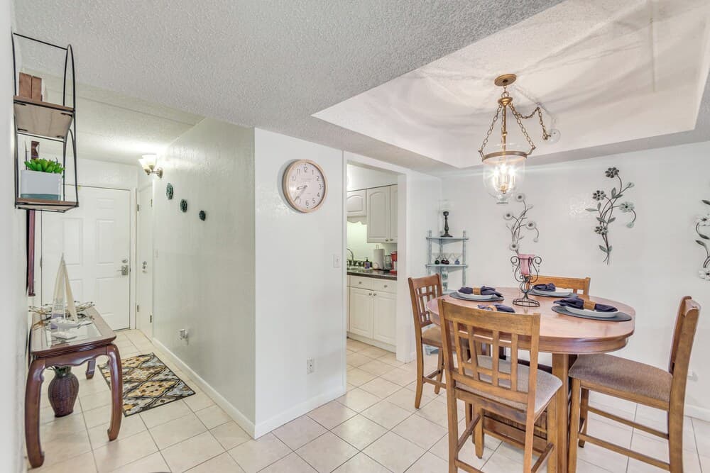 Waterfront Community w/ Perks: Mary Esther Condo