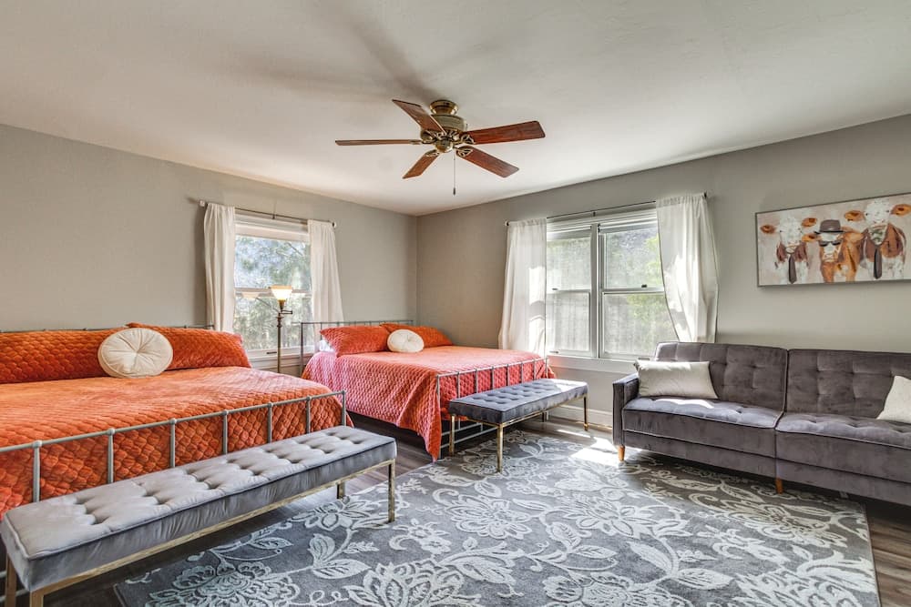 Beautiful Kernville Home w/ Game Room & Mtn Views!
