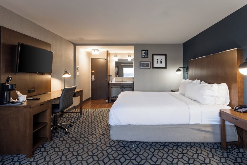 Crowne Plaza Niagara Falls NY Riverside by IHG
