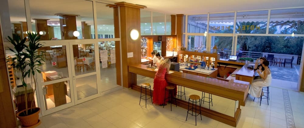 Mendi Hotel