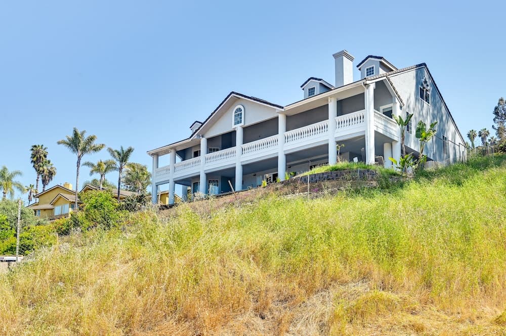 El Cajon Home w/ Pool & Views: 15 Mi to San Diego!