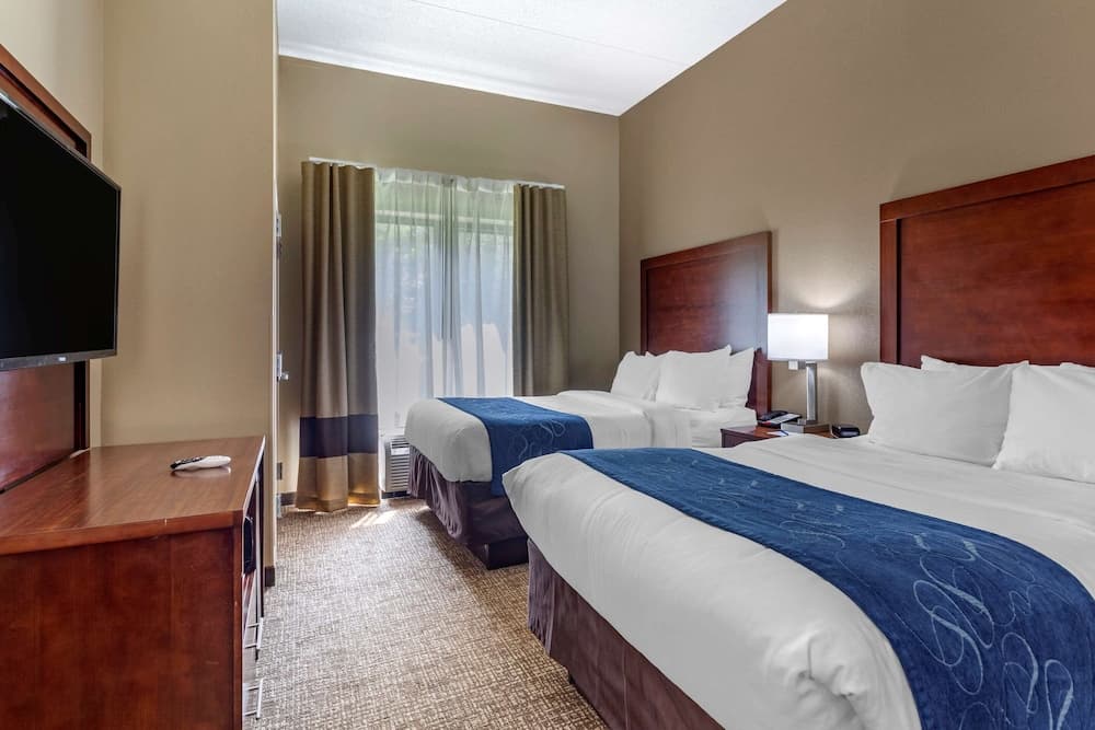 Comfort Suites Manchester near Arnold AFB