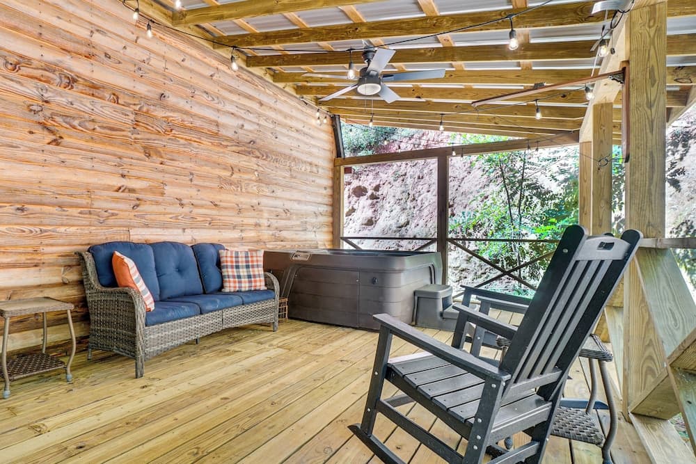 North Georgia Mtn Escape w/ Hot Tub & Games!