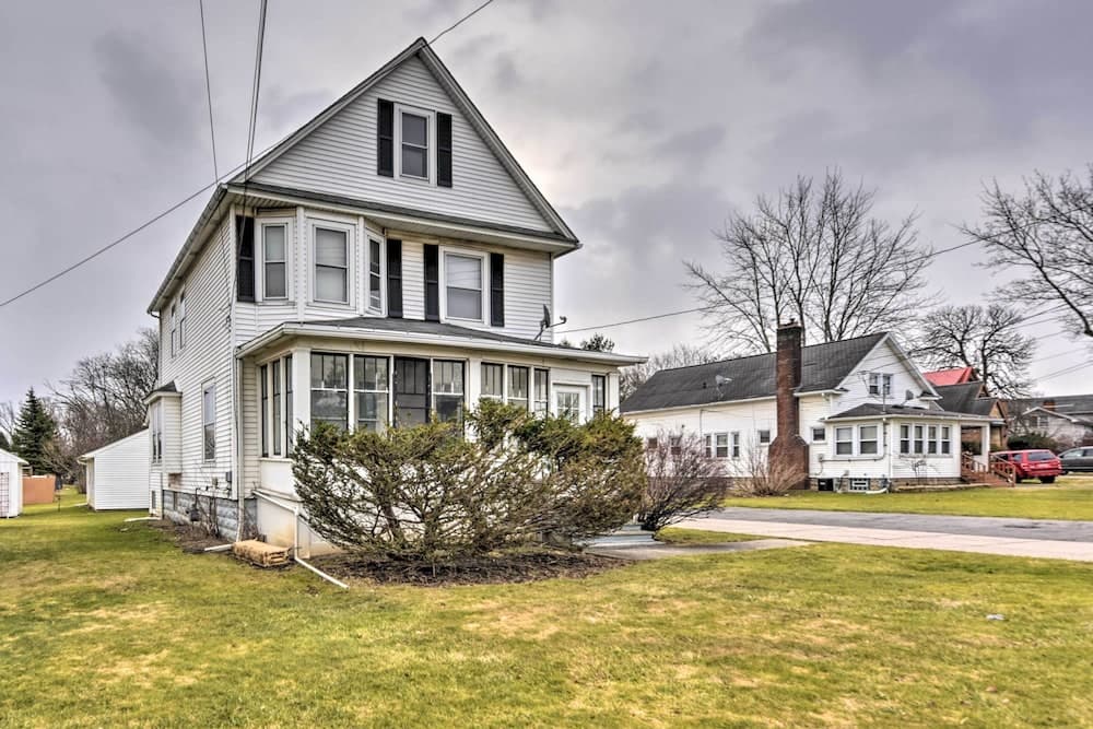 Buffalo Vacation Rental w/ Screened Porch