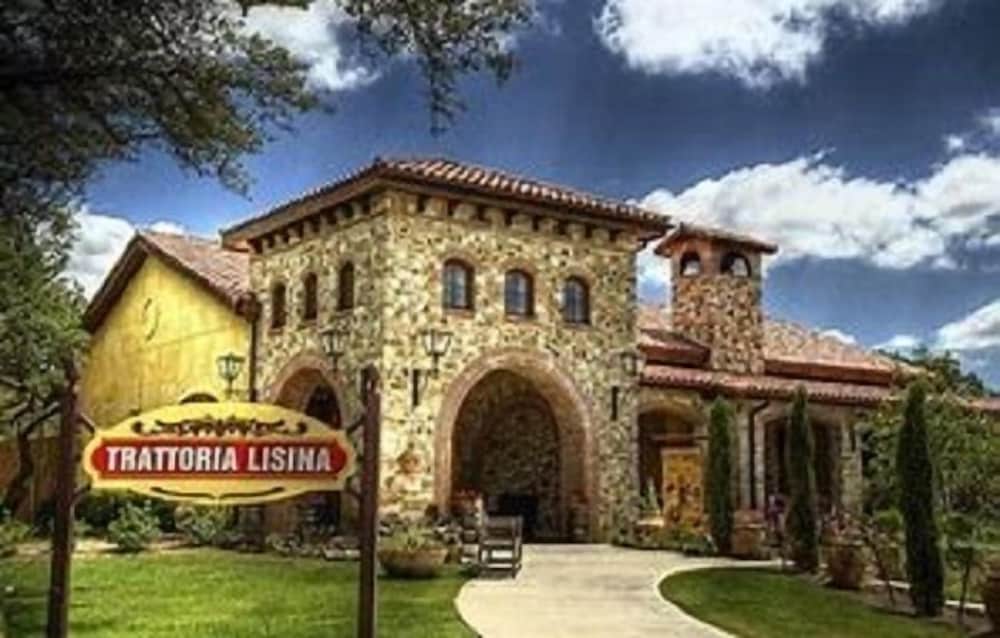 Square Inn