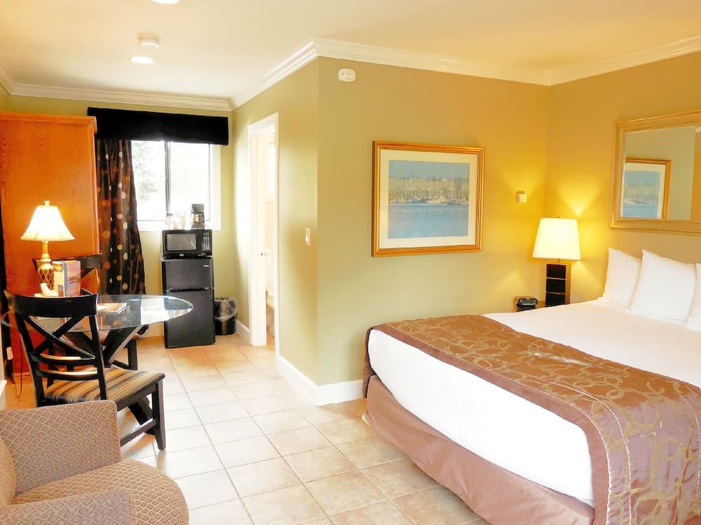 Sea Breeze Inn And Cottages
