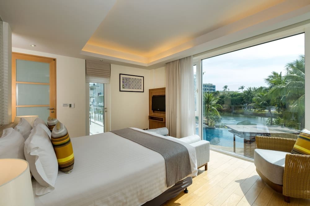 Splash Beach Resort, Mai Khao, Phuket