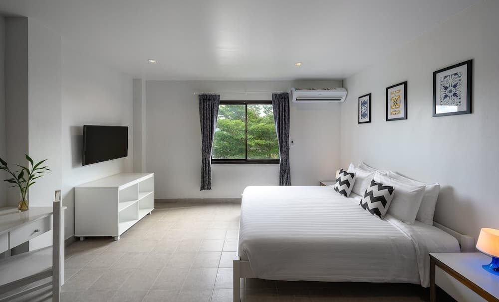 Maikhao Hotel