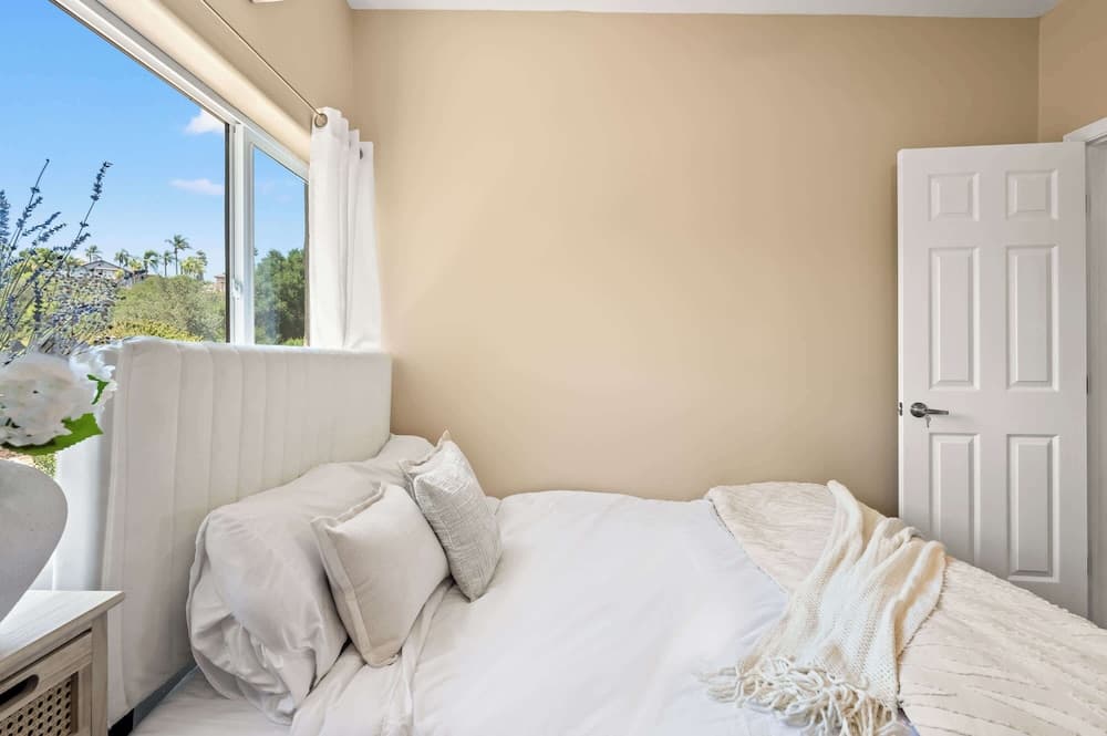 Tranquil Nature Retreat Private Patio & Cozy Charm