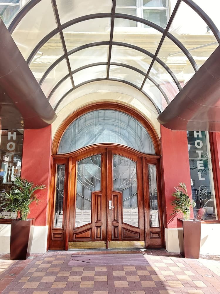 Ponce De Leon Hotel