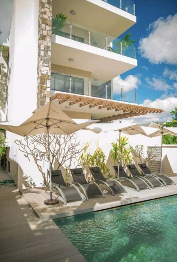 Modern 2-bed Sleeps 4 With Balcony