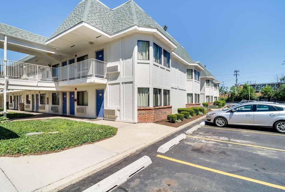 Motel 6 Schiller Park, IL - Chicago O'Hare