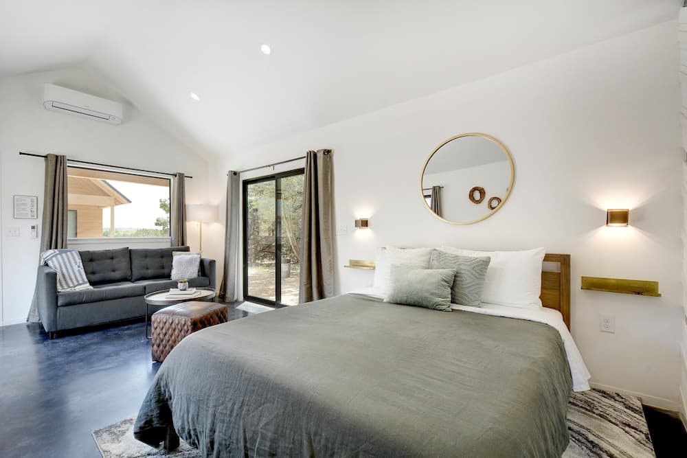 Lucky Arrow Retreat - Dripping Springs