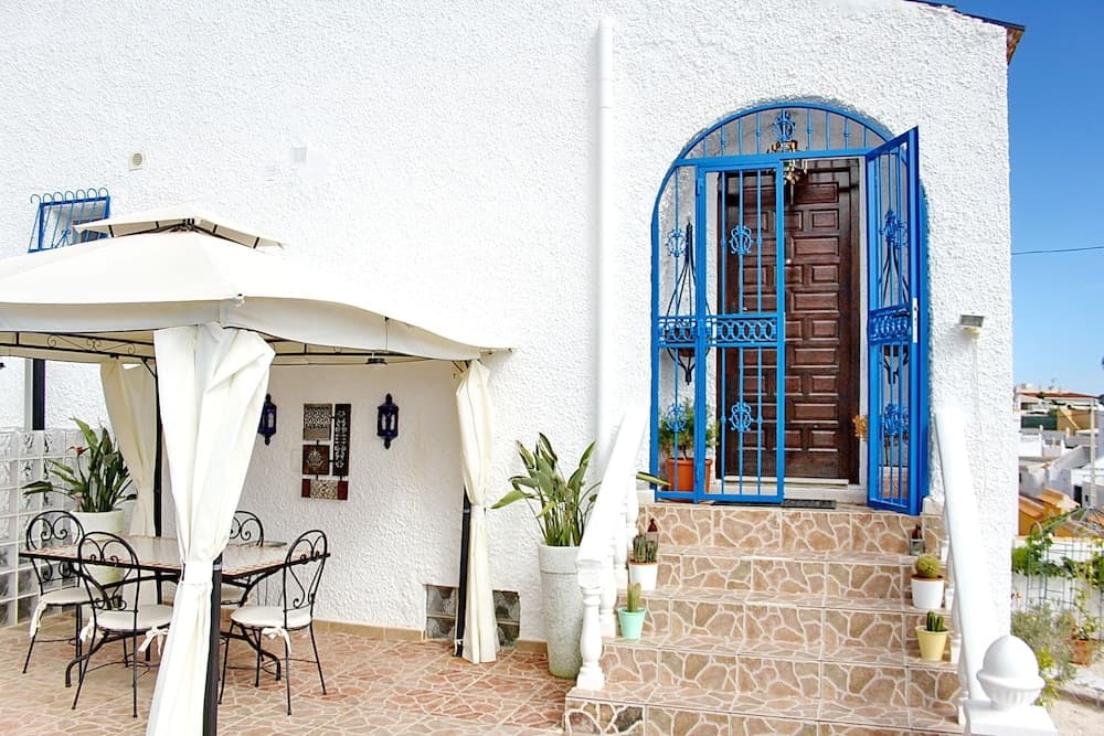 The Riad Azure – Moroccan Style B&B