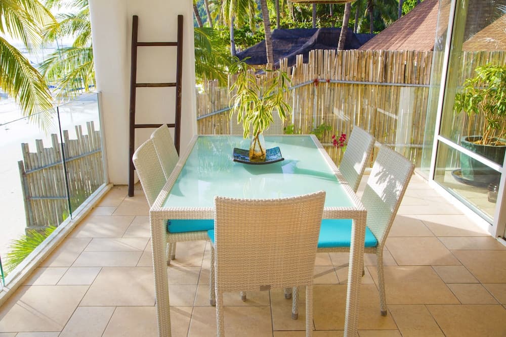 Mayumi Beach Villa