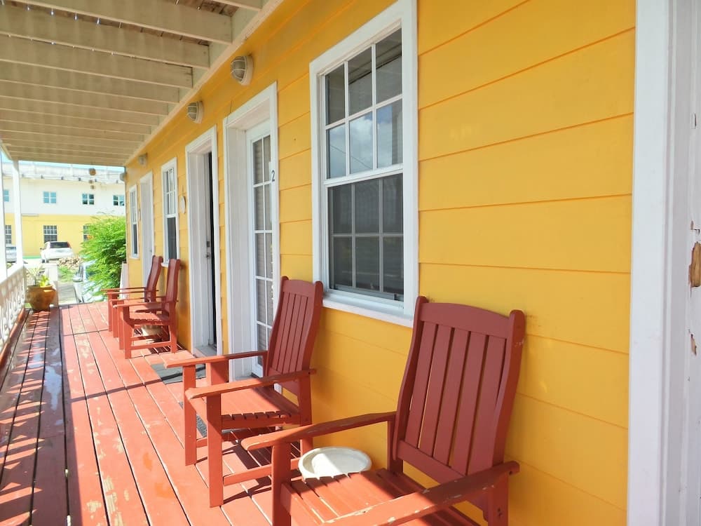 Wind Chimes Inn