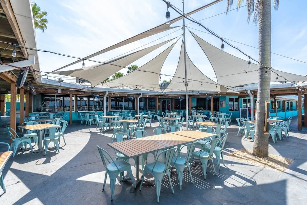 201 Little Harbor Inn