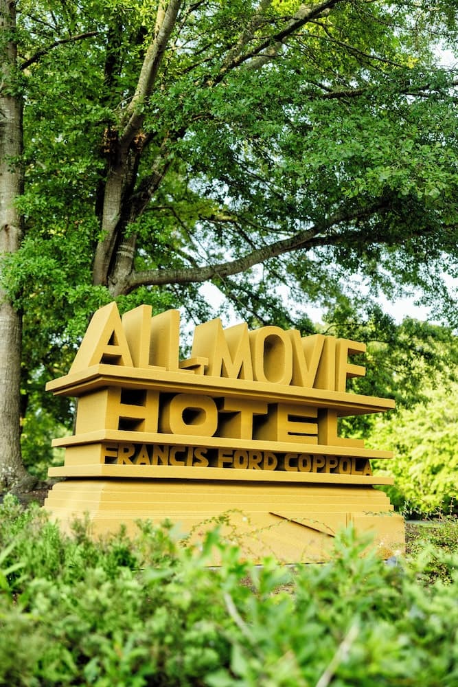All-Movie Hotel