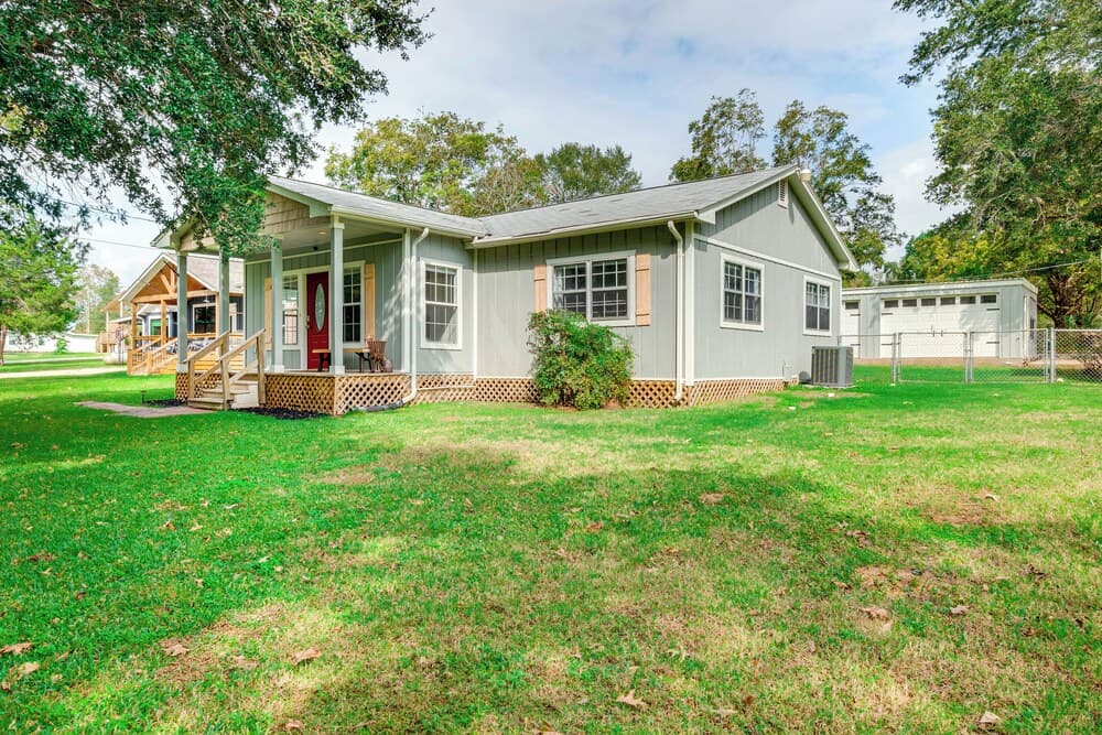 < 1 Mi to Boat Ramp: Lake Livingston Retreat!