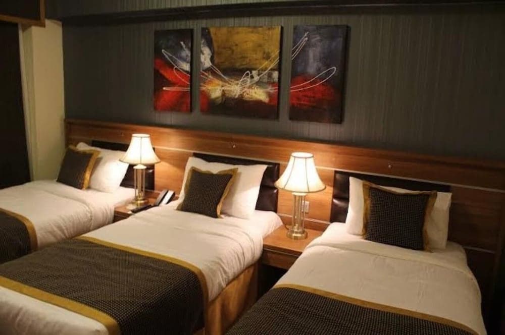 GOLDEN TULIP AL SHAKREEN