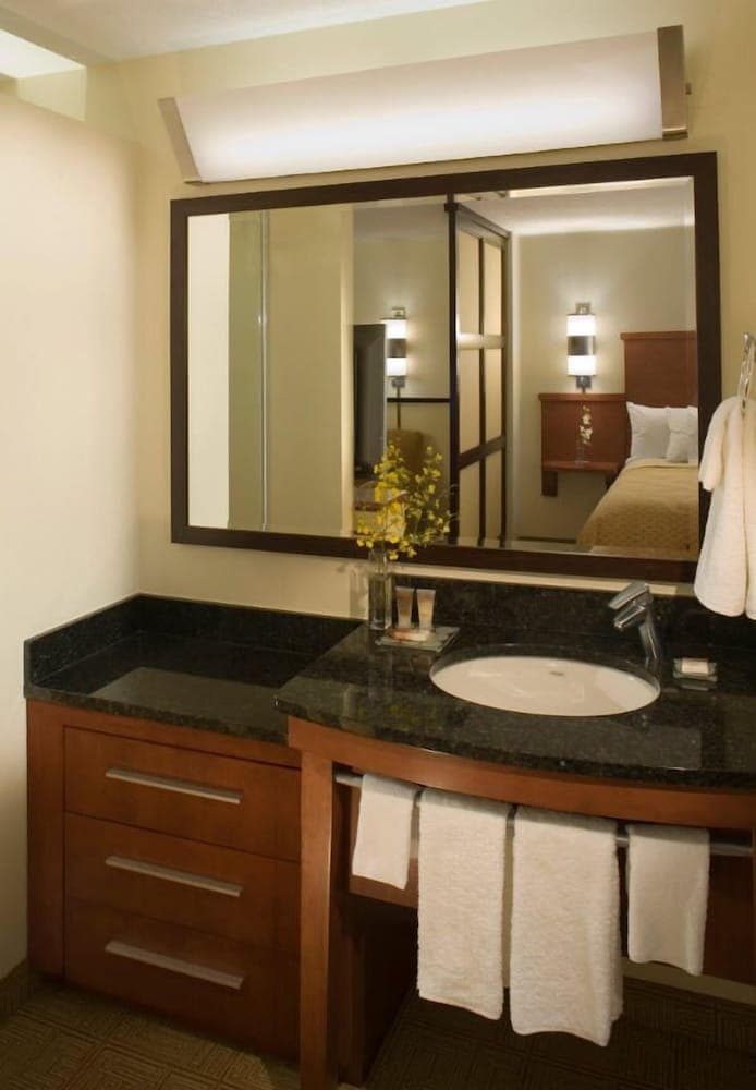 Hyatt Place Milwaukee Airport