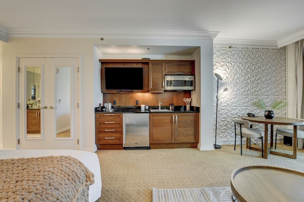 Blu Cashmere Suite