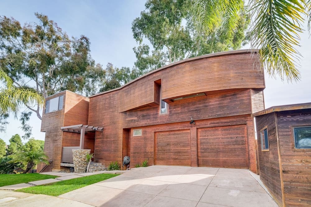 Stunning Del Mar Home w/ Deck: 1 Mi to Beach!
