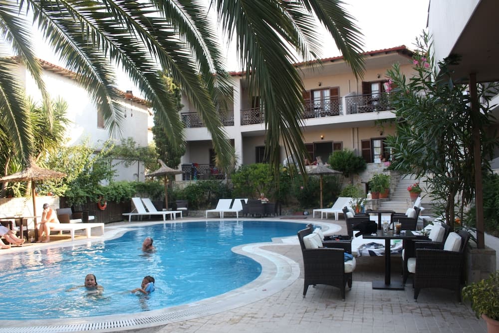 Stamos Hotel