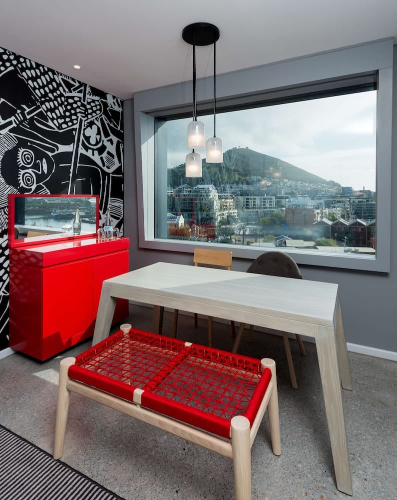 Radisson RED V&A Waterfront, Cape Town