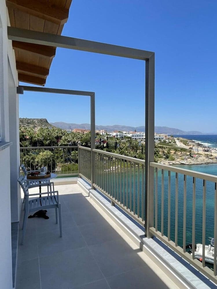 Carmel Charme Resort