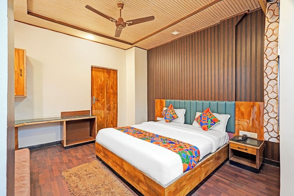 Fabhotel Bridge