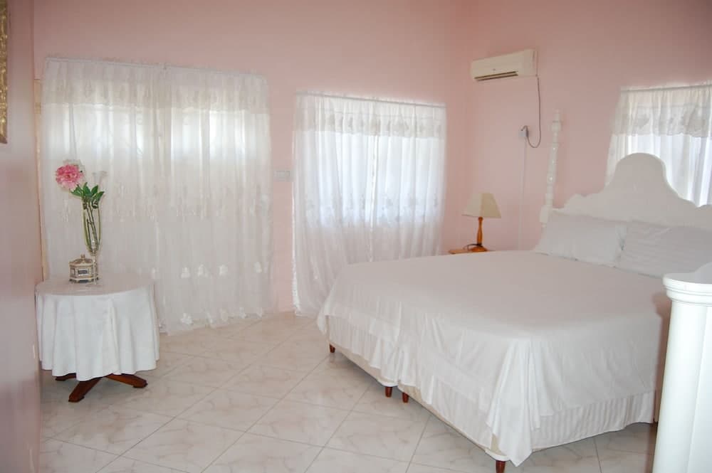 Celebrity Villa Jamaica