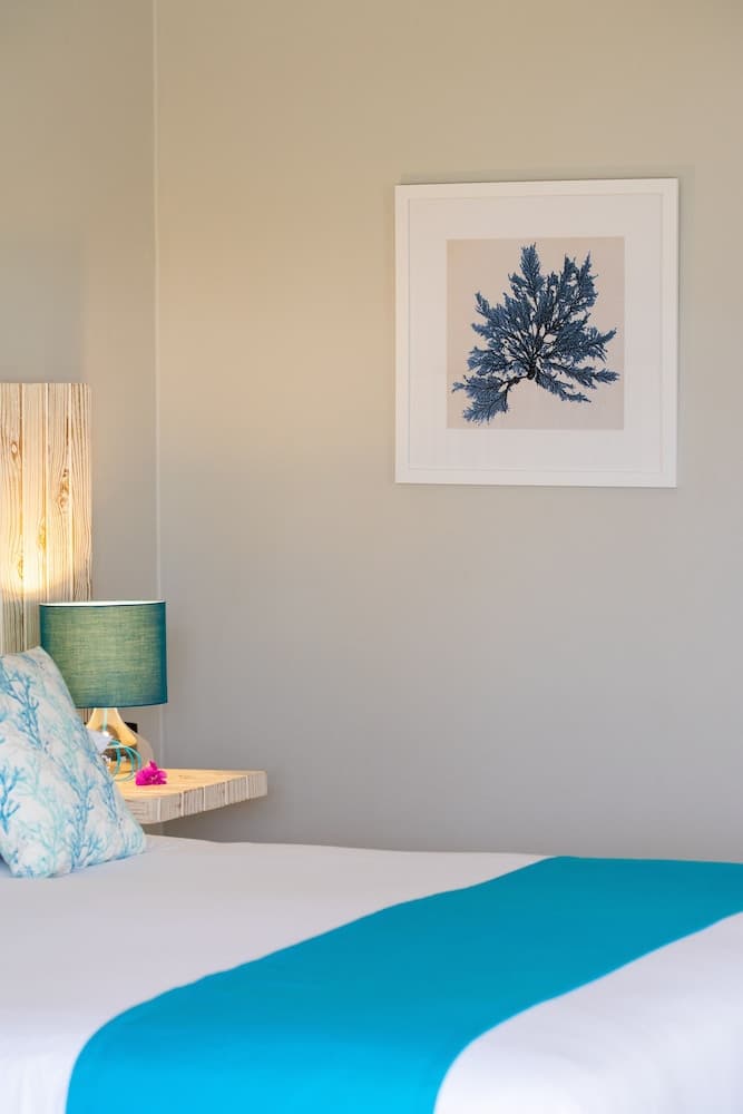 Le Nautique - Luxury Waterfront Hotel