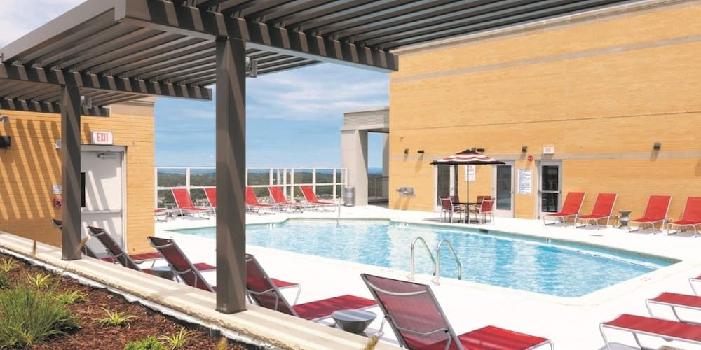 Bluebird Suites in Reston