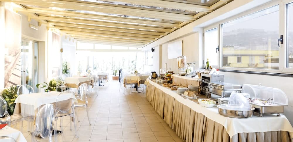 Hotel Naples