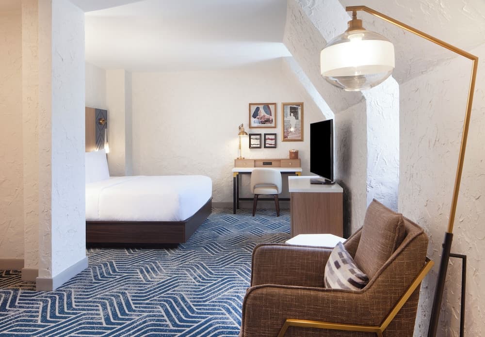 Hotel Royer Urbana Champaign, Tapestry Collection by Hilton