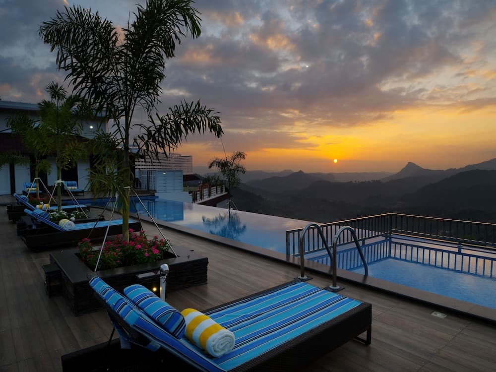 The Panoramic Getaway