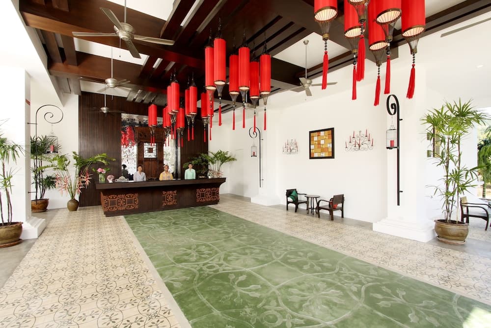 The Old Phuket - Karon Beach Resort