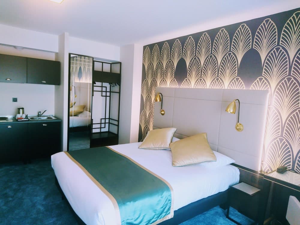 hotel room