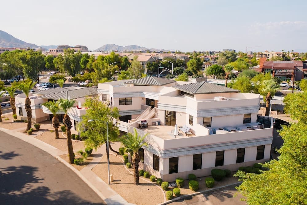 Ivory Buyout By Avantstay Two Home Buyout Near Old Town w/ Large Patio