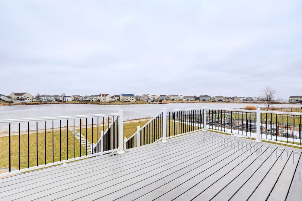 Spacious Waterfront Yorkville Getaway w/ Yard