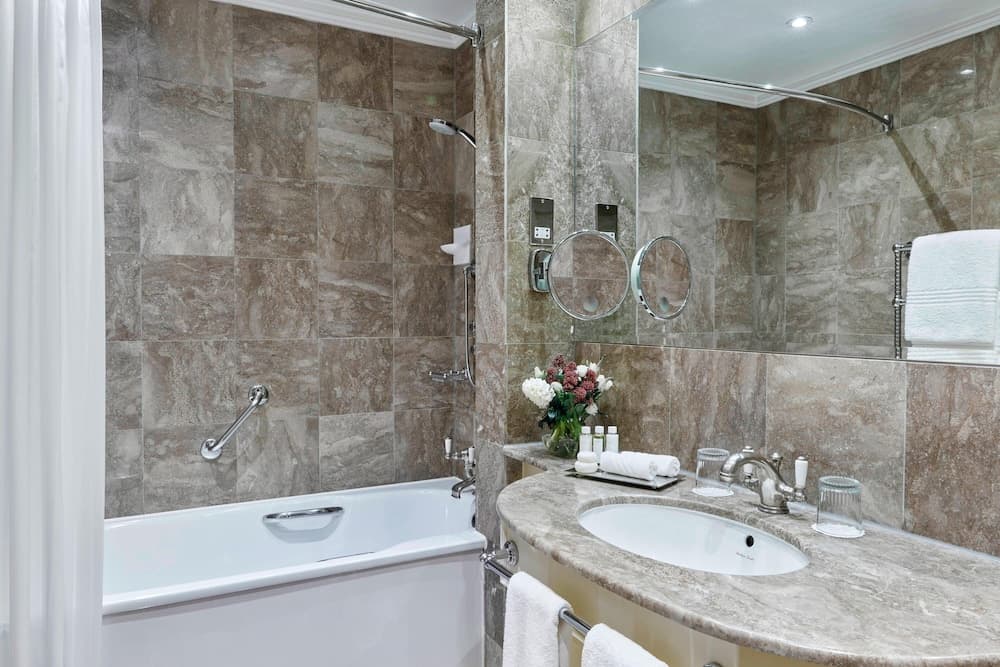 47 Park Street - Grand Residences by Marriott