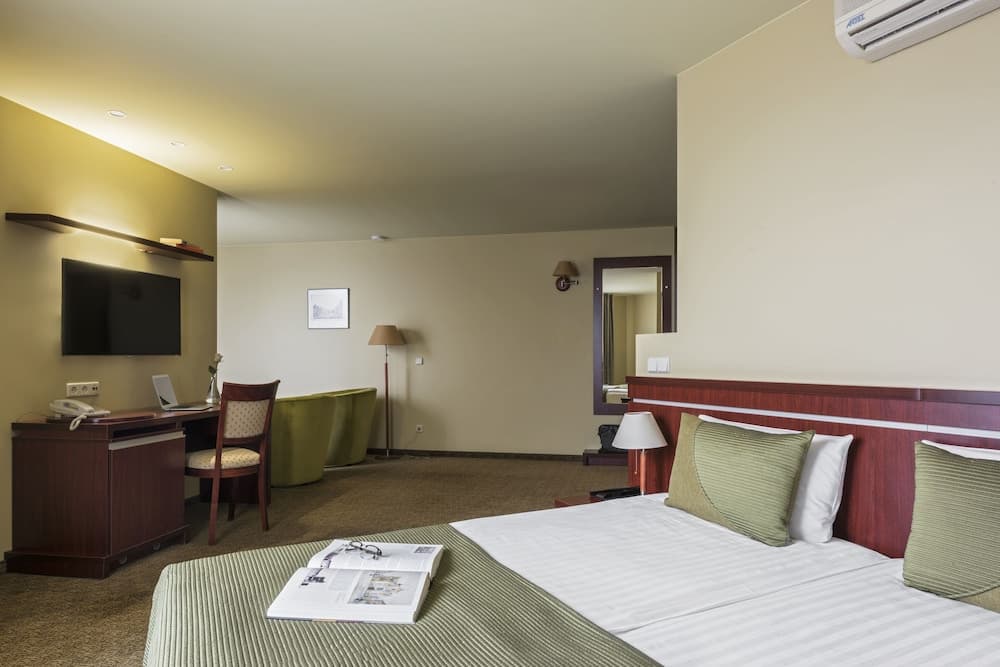 Congress Hotel