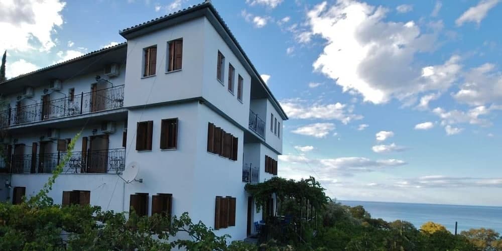 Hotel Agnadi-Horefto