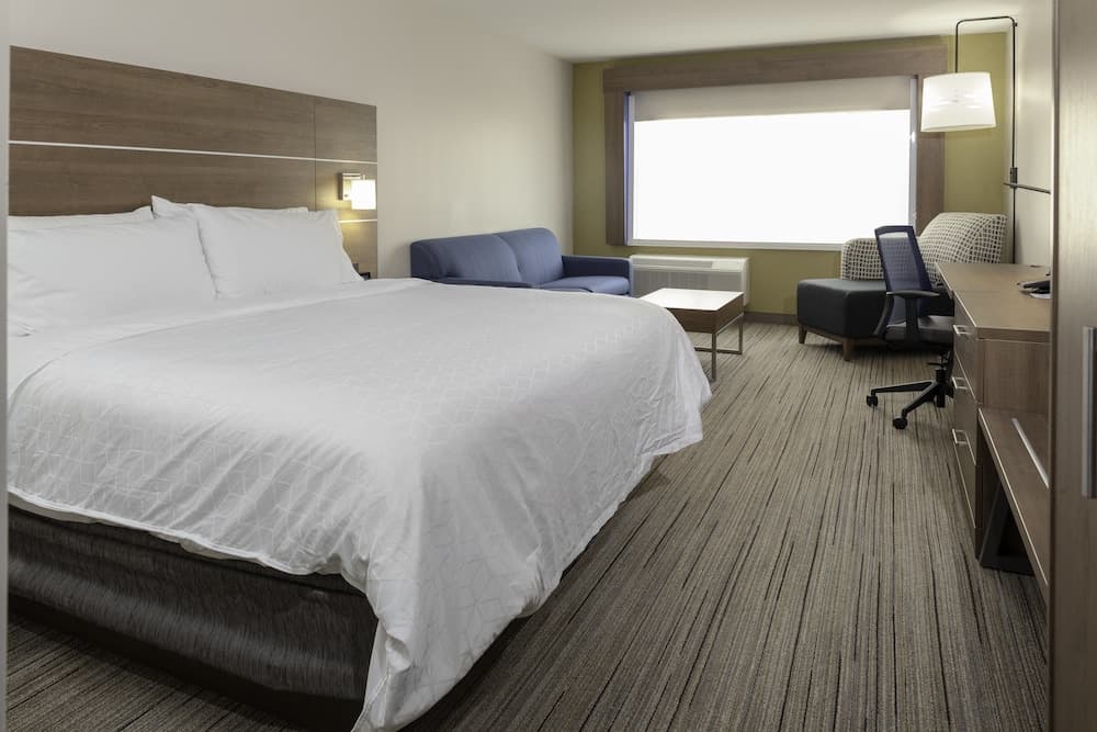 Holiday Inn Express & Suites Phoenix East - Gilbert by IHG