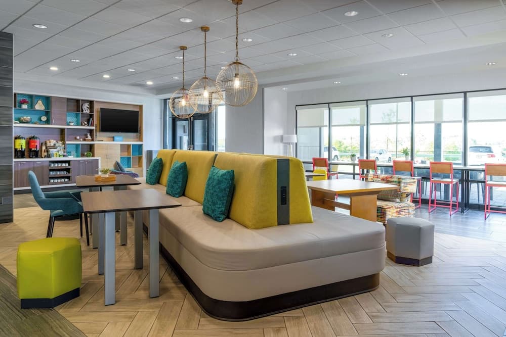 Home2 Suites by Hilton Fredericksburg South